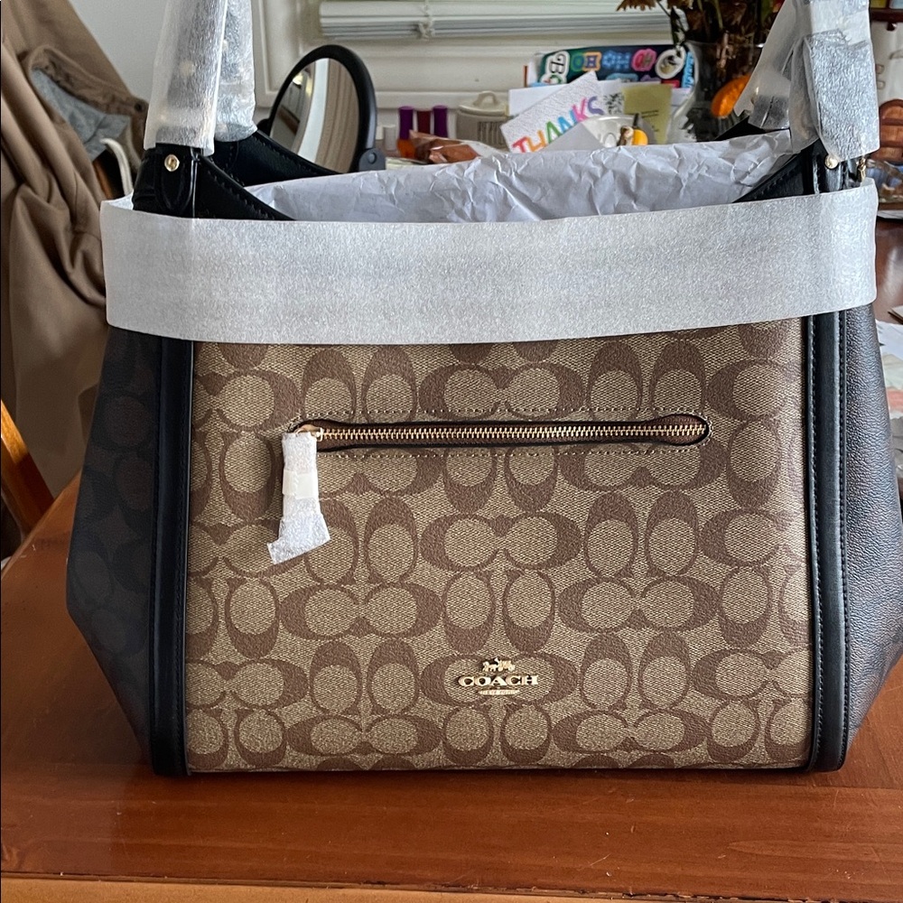 Coach Signature Brown and Black Shoulder Bag (Kristy)